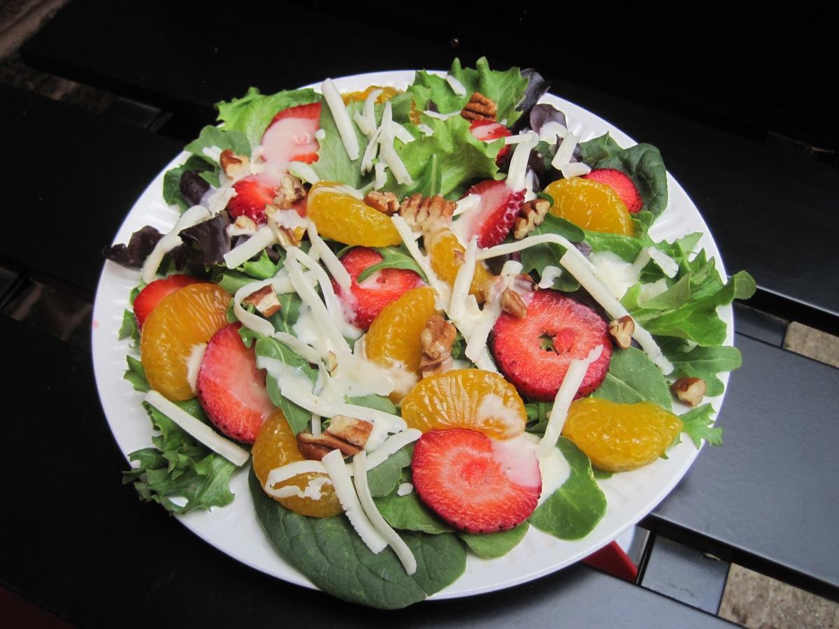 Summer Breeze Salad At Drake S Place Is Full Of Fresh Flavors Food And Cooking Stltoday Com