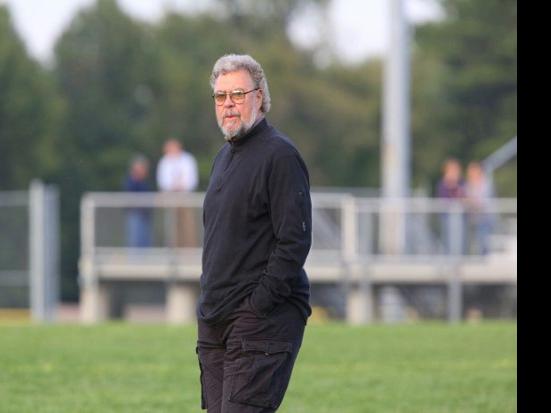 Teacher, soccer coach Robben 'moves on' from Oakville - STLtoday.com