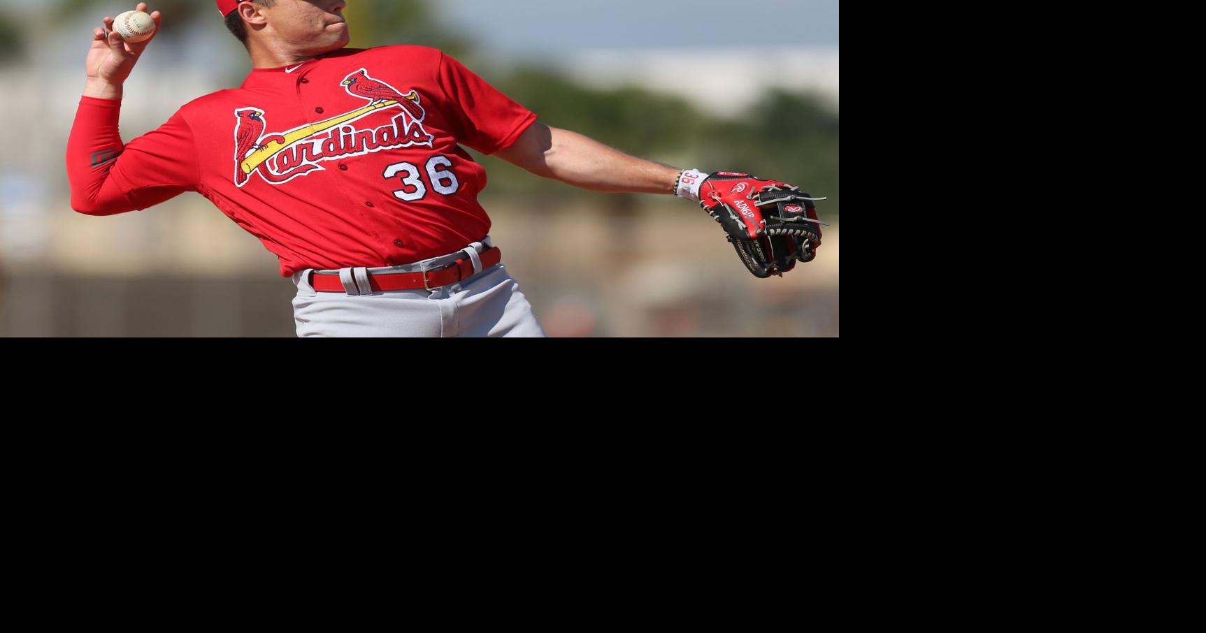 Diaz opening some eyes at shortstop for Cardinals