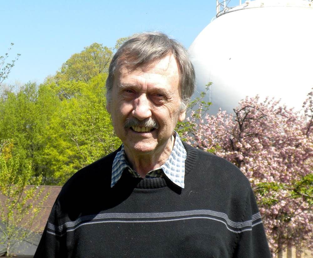 Ernst K. Zinner, an astrophysicist who studied stardust Obituaries