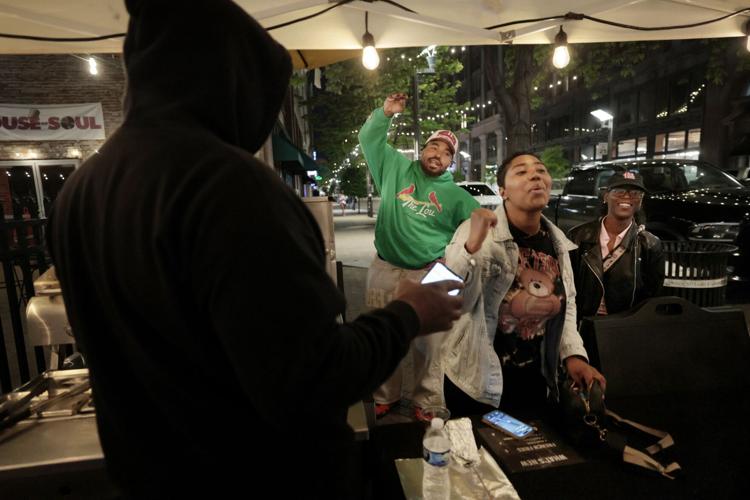 edt-downtownseries1-right-main-food