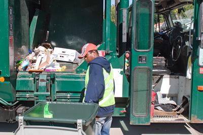 ST. LOUIS COUNTY: Customers say trash pickup plan works smoothly, so far