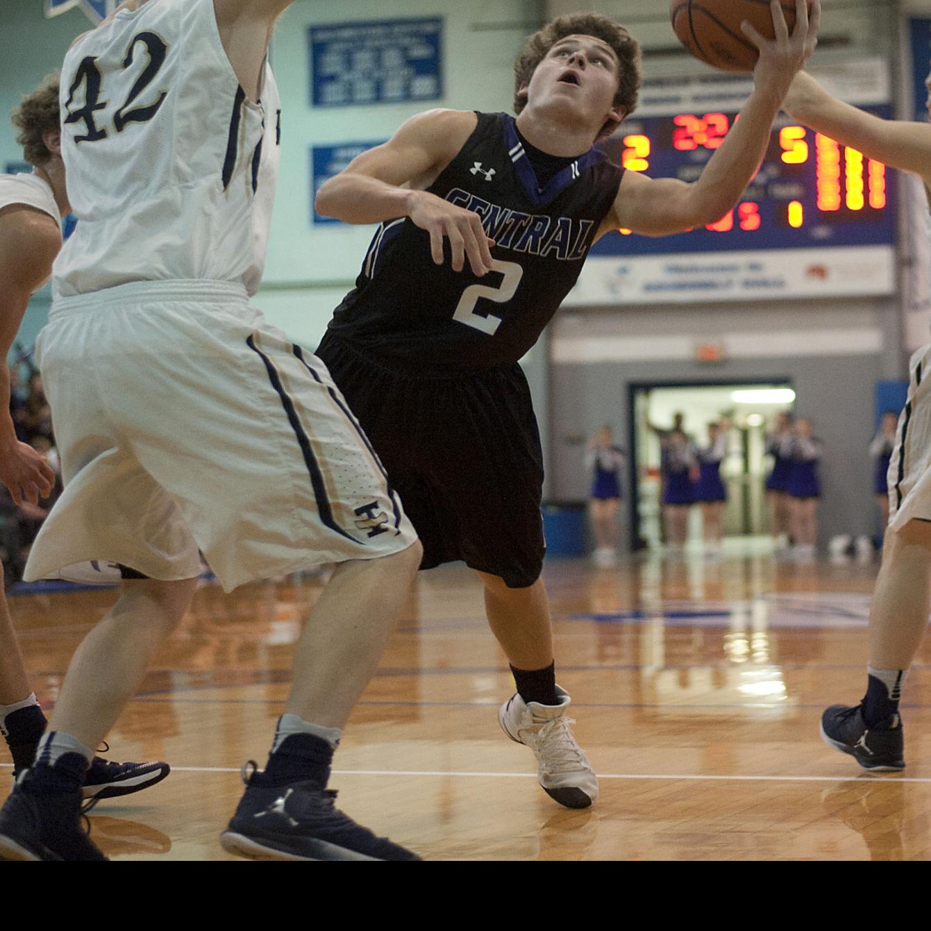 Breese Central Hangs Tough To Knock Off Teutopolis For Nashville