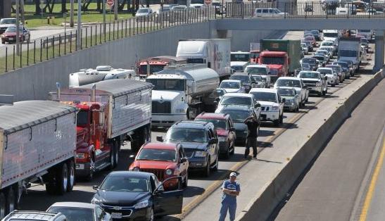 Multi-vehicle accident closes westbound I-70 (copy)