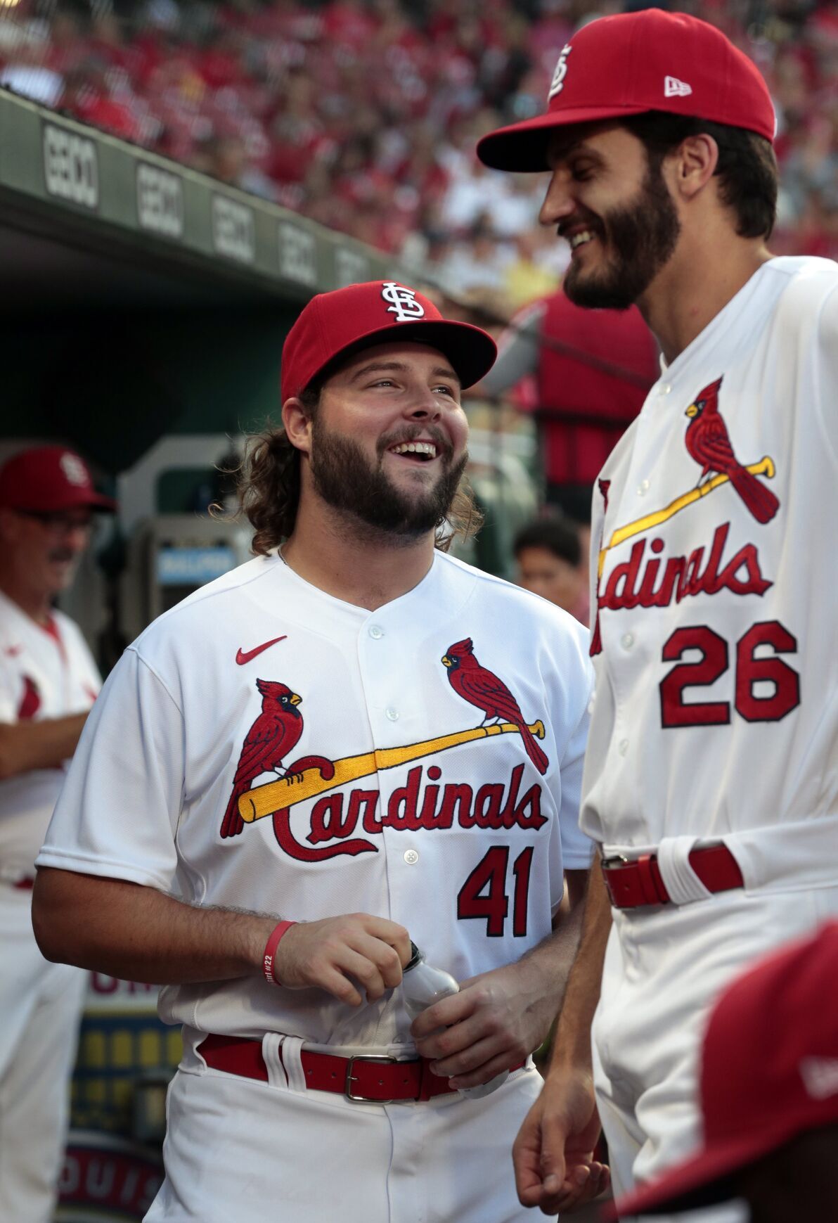 Brendan Donovan makes spectacular catch in Cardinals win: 'He ran a long  way' - The Athletic