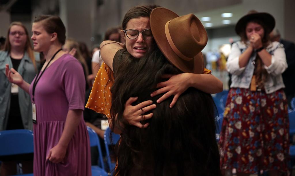 Pentecostal youth ministry convention draws thousands downtown