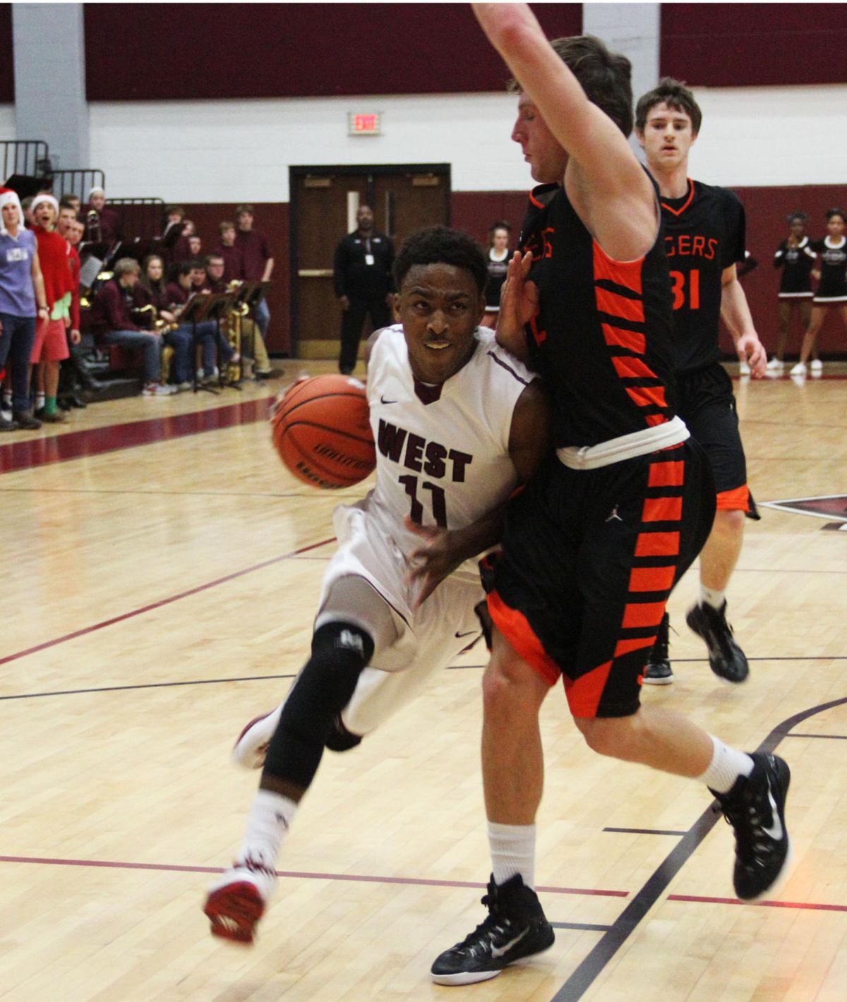 Edwardsville Clamps Down On Belleville West Boys Basketball Stltoday Com