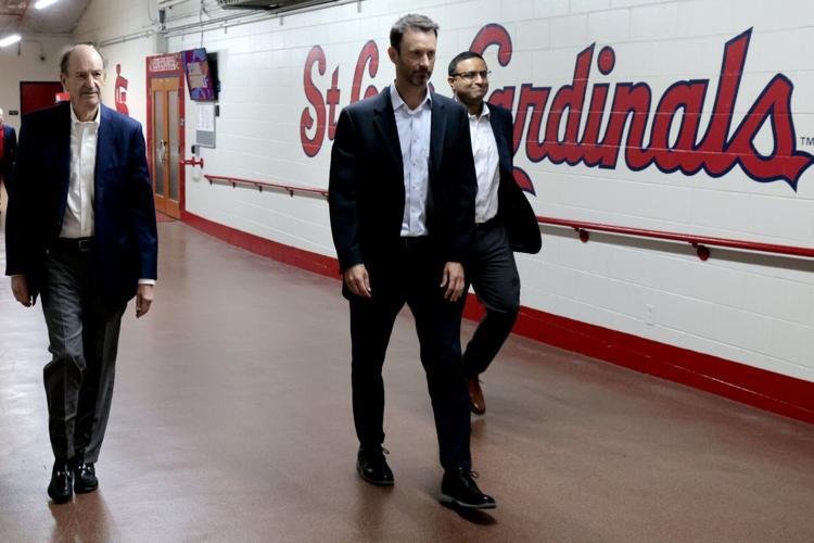 Cardinals elevate Bill DeWitt III and Anuk Karunaratne to top leadership roles