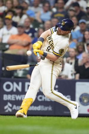 MLB: St. Louis Cardinals at Milwaukee Brewers