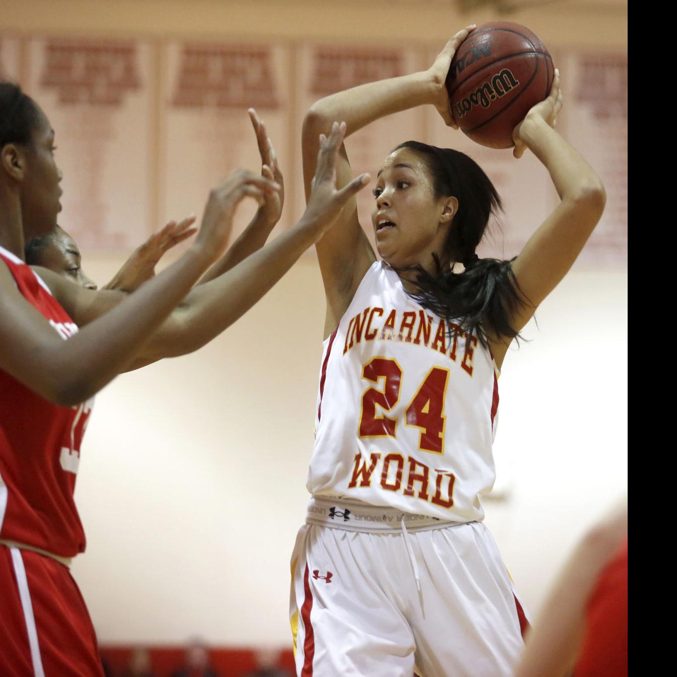 Collier Iwa Muscle Past Lee S Summit West Girls Basketball