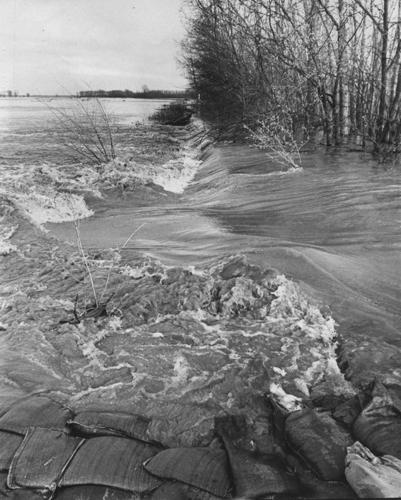 Sandbagging, April 3, 1973