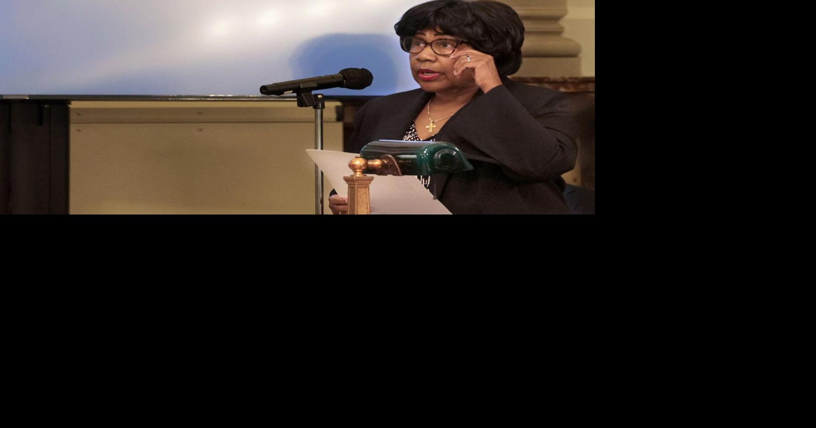 City was warned ex-comptroller couldn't go back on payroll