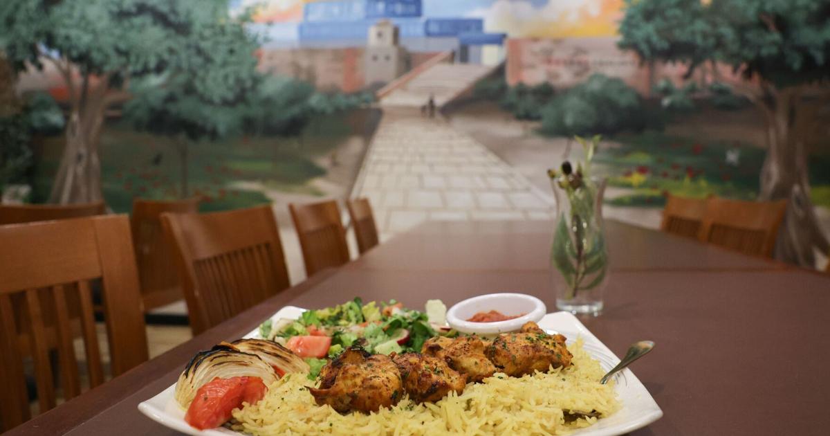 Perfekte Shawarma- und Kebab-Spezialitäten im Zaytoona Mediterranean ...