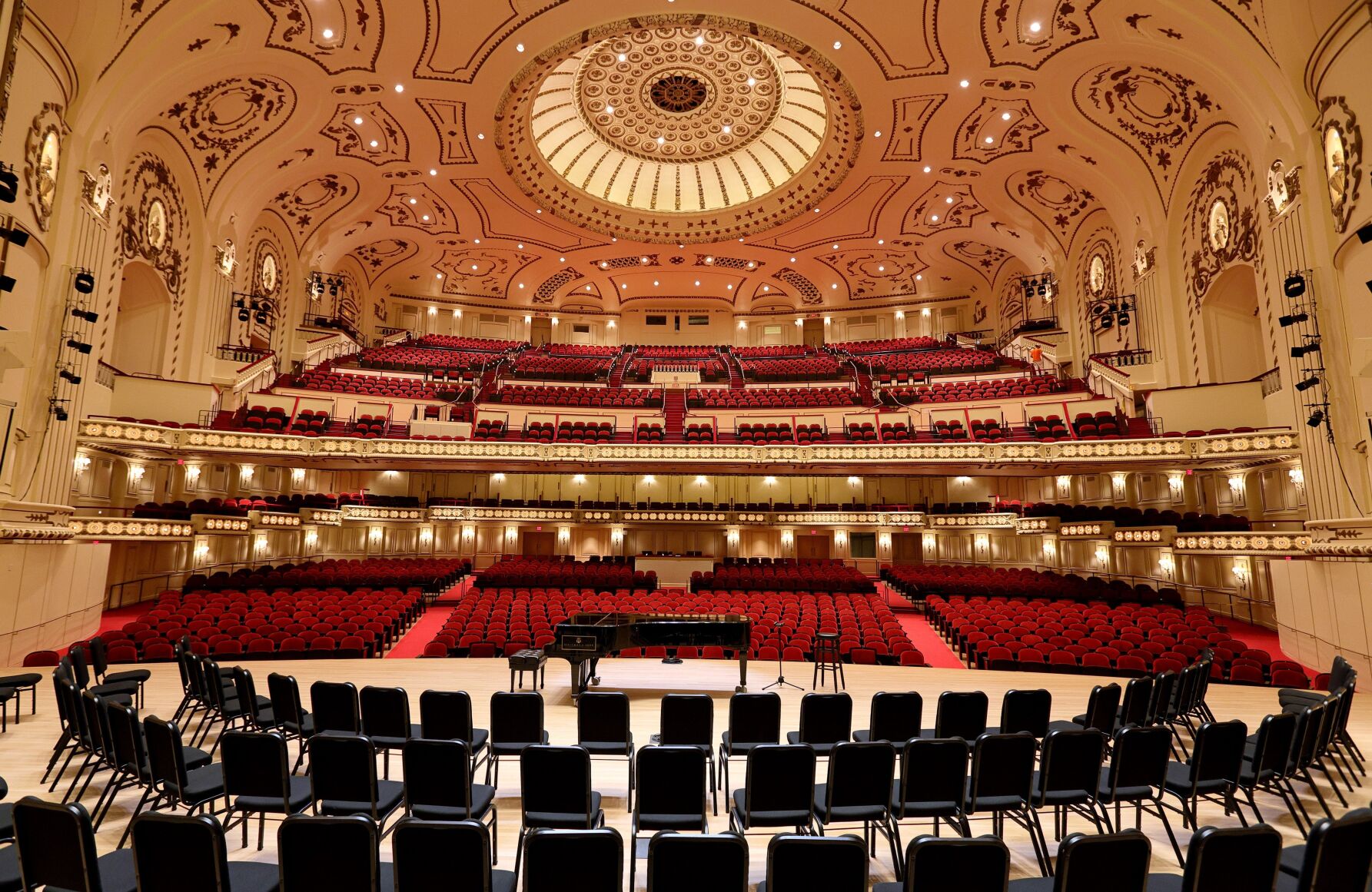 St. Louis Symphony Orchestra returns to renovated Powell Hall with ...