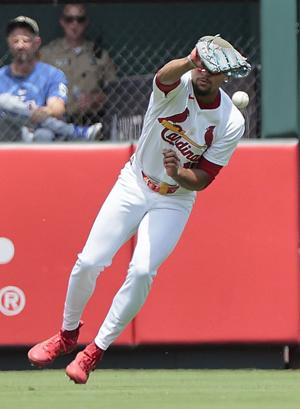 Cardinals look for the sweep against the Royals