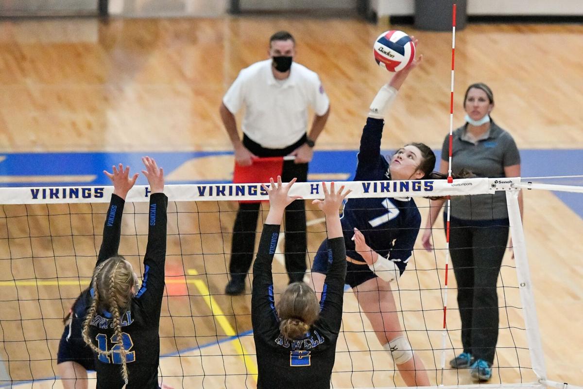 10/31/20 - Girls Volleyball - C5 quarter - Francis Howell vs St. Dominic
