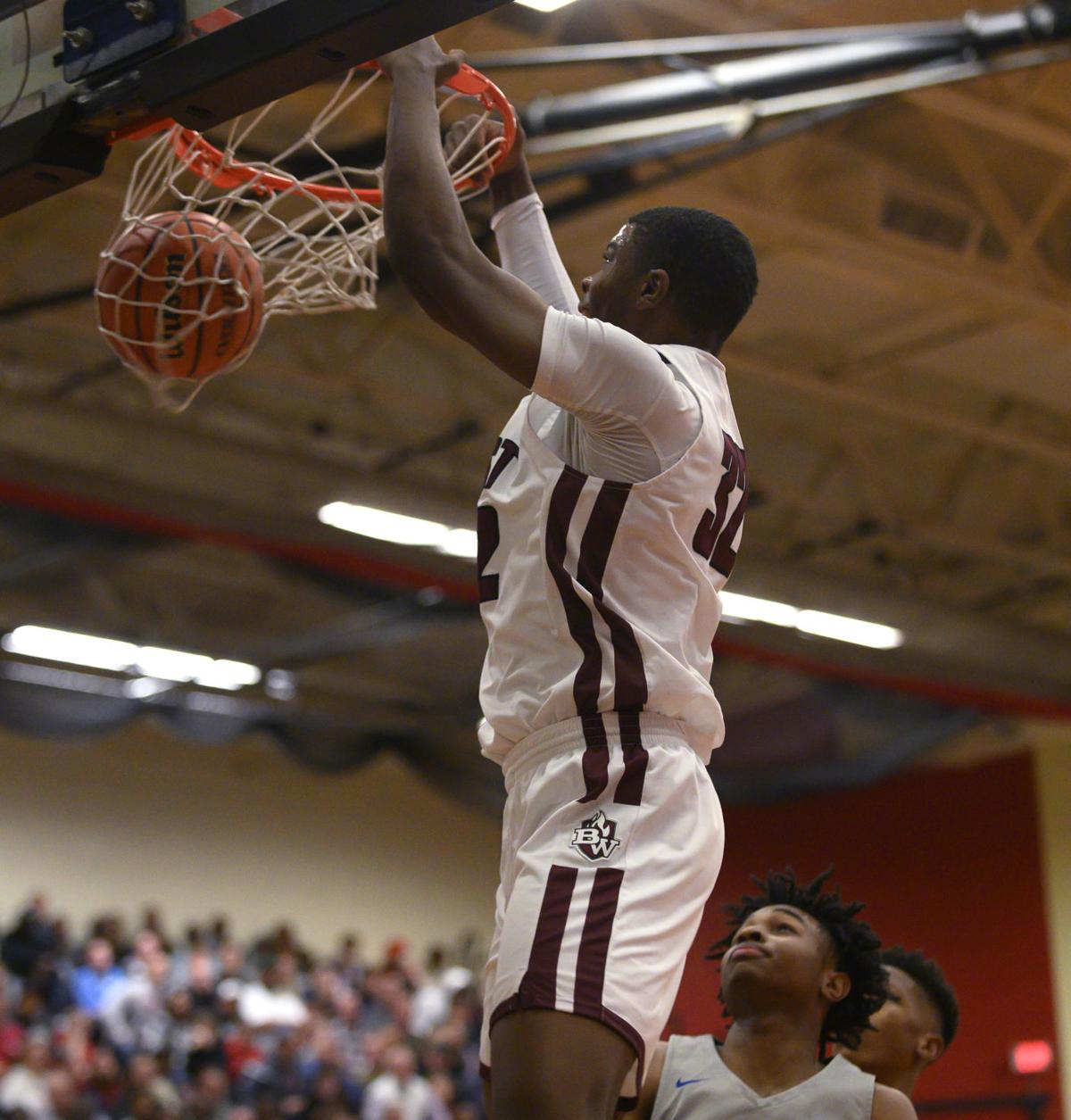 Liddell's highlight moment helps push Belleville West past Vashon at