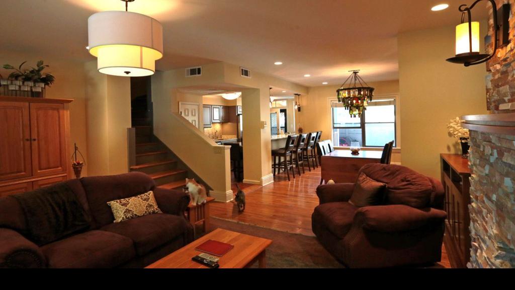 Carmelle Minton's Mosbydesigned condo Online