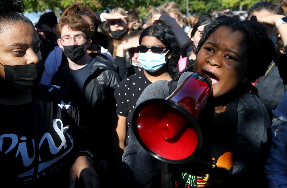 Parkway Central students walk out after racist graffiti found in bathrooms
