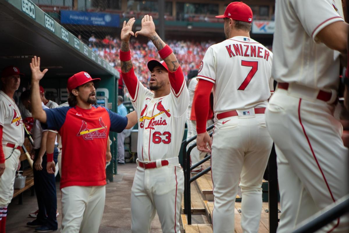 Cardinals try to even up series against Giants