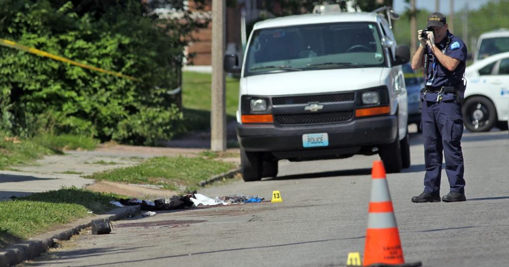 Man dies in St. Louis home invasion