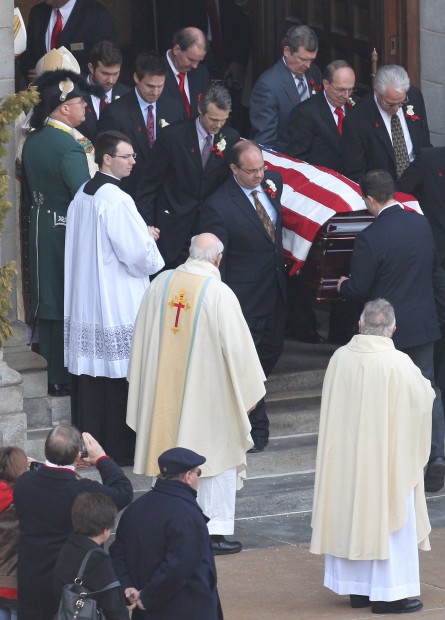 Stan Musial statue the day of his funeral procession. 1-26-13