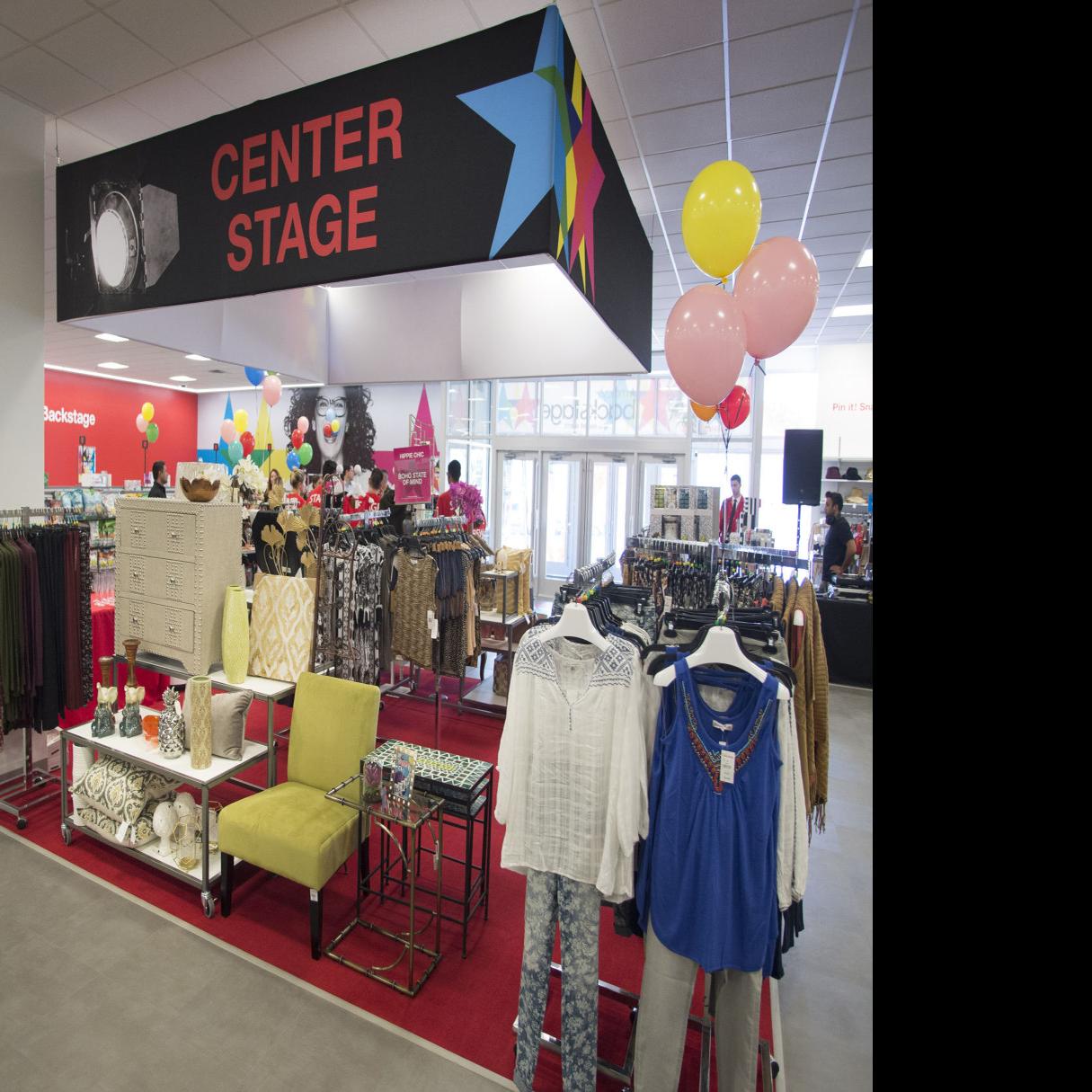 Macy S Burgeoning Outlet Store Debuts In St Clair Square Local Business Stltoday Com
