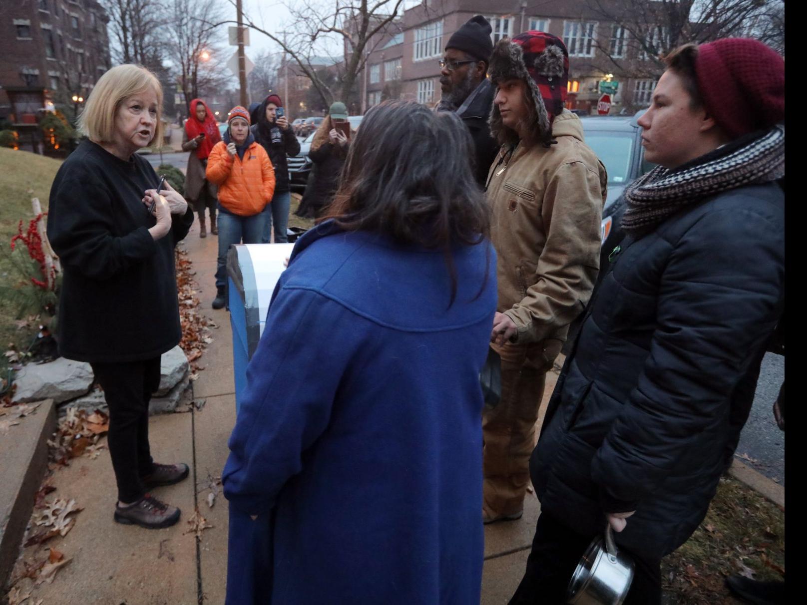 Plunging Temperatures Have Protesters Volunteers Urging St Louis