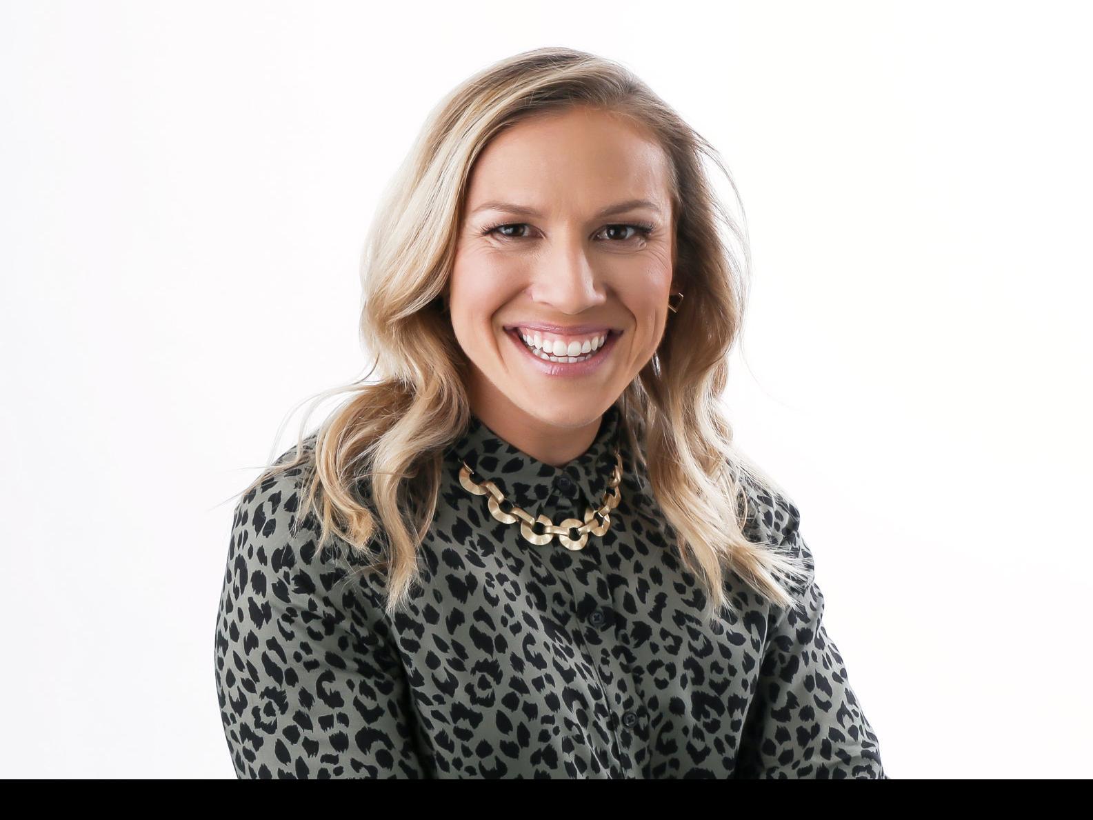 Kate Scott To Make Her Nhl Broadcasting Debut On Blues Blackhawks