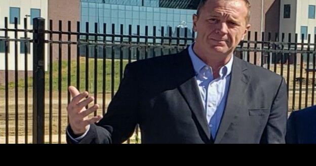 Holleman: Eric Schmitt talks security, Israel and the GOP after touring ...