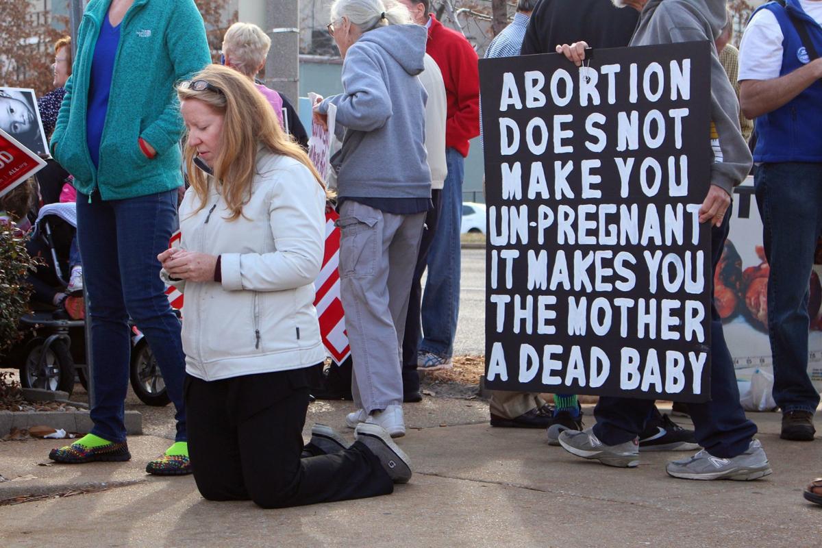 A mix of protesters and supporters at Planned Parenthood