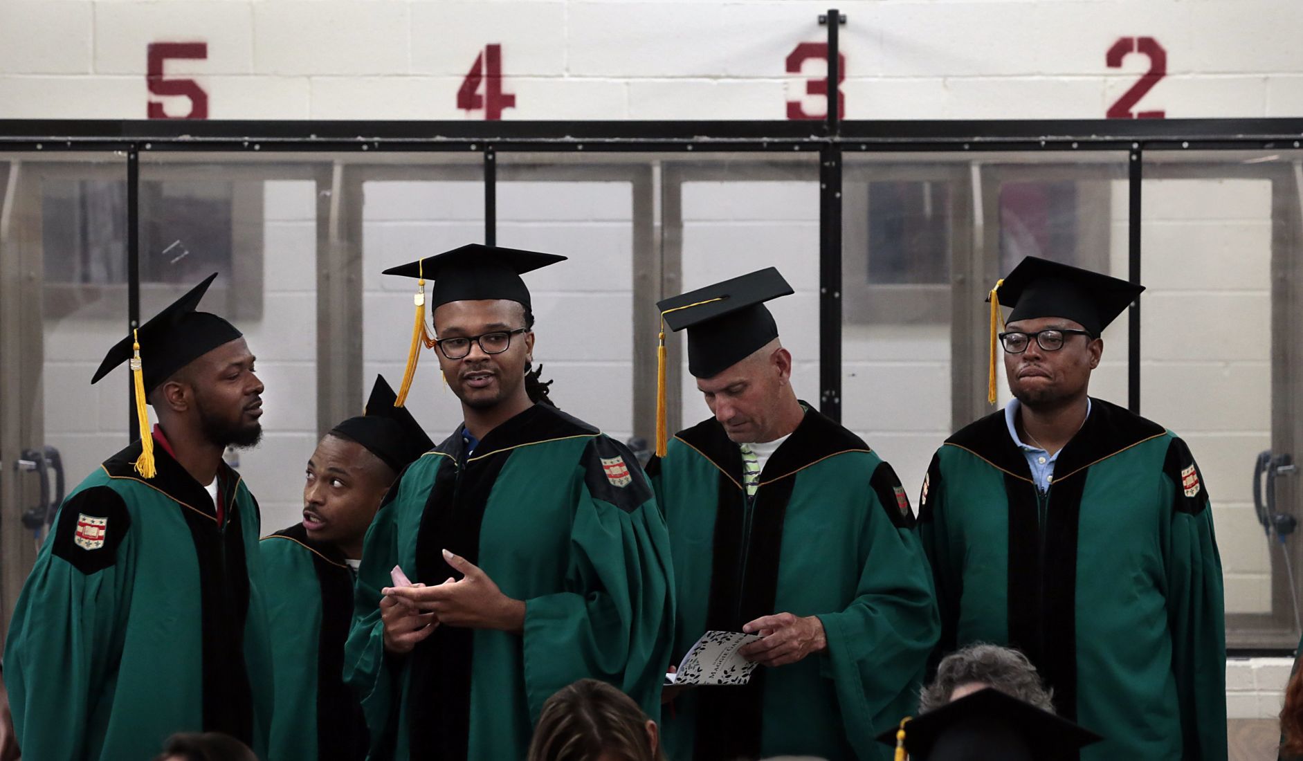 Washington University Graduates Its First Class Of Students In Prison