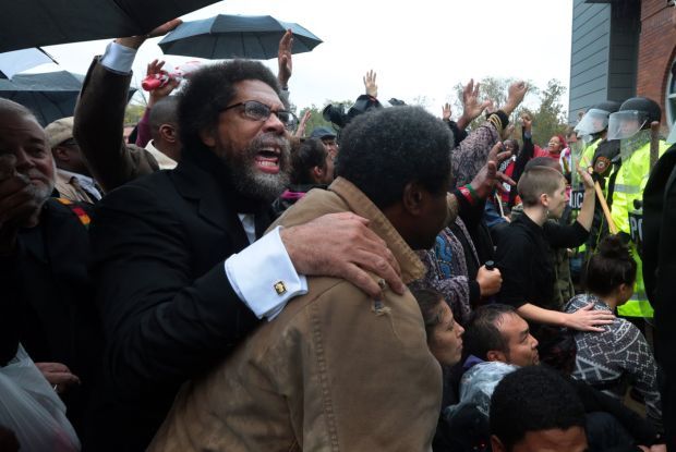 Clergy demonstrates at Ferguson Police Department