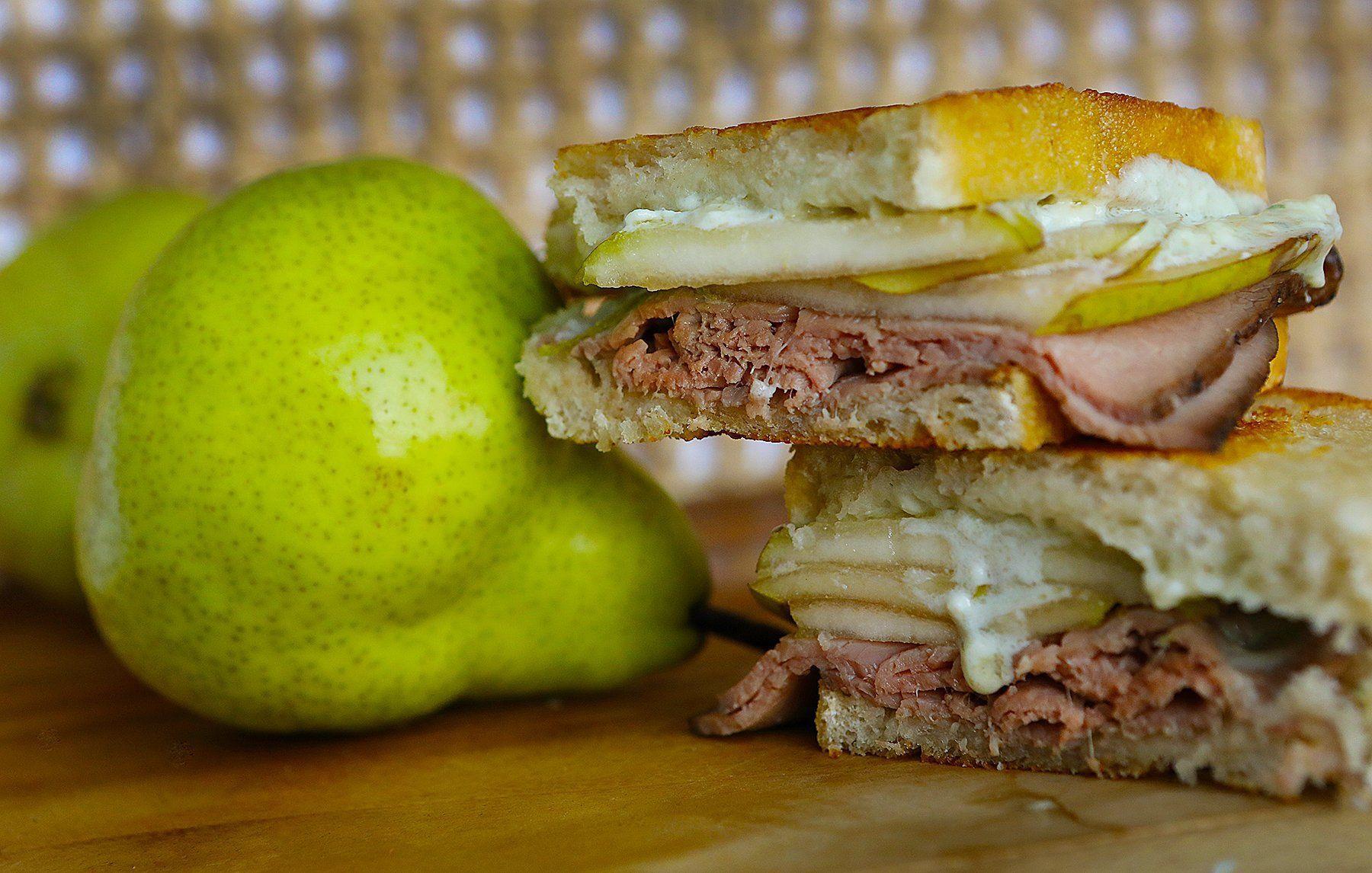 RECIPE Grilled Pear, Roast Beef and Blue Cheese Sandwiches
