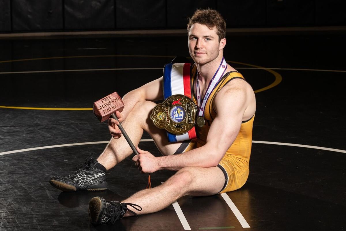 All-Metro boys wrestler of the year: Mascoutah's Santino Robinson closed  high school career with dominant, unbeaten season