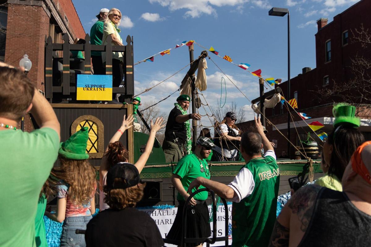 Thousands pack St. Charles for first St. Patrick's Day parade