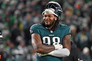 Jan 11, 2026; Philadelphia, PA, USA; Philadelphia Eagles defensive tackle Jalen Carter (98) against the San Francisco 49ers in an NFC Wild Card Round game at Lincoln Financial Field. Mandatory Credit: Eric Hartline-Imagn Images