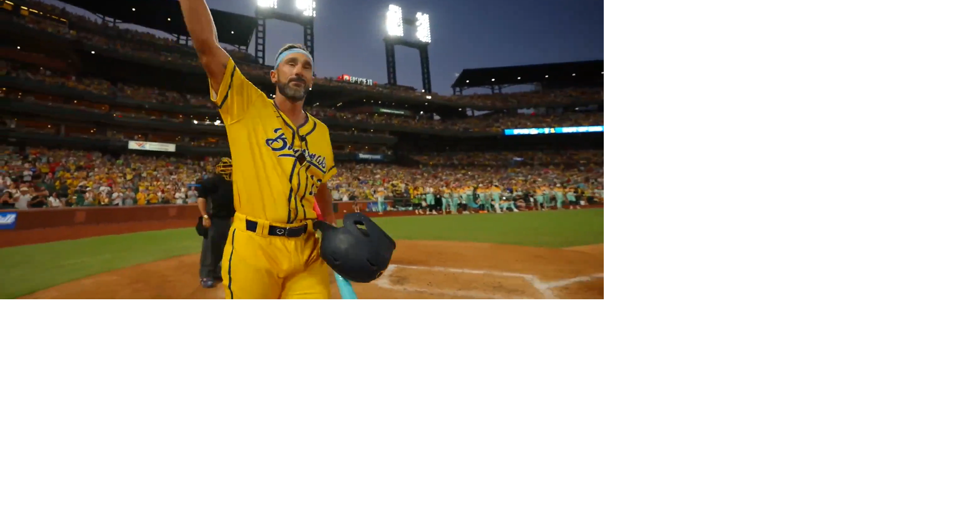 Watch former Cardinal Matt Carpenter take a Busch Stadium at-bat with Savannah Bananas