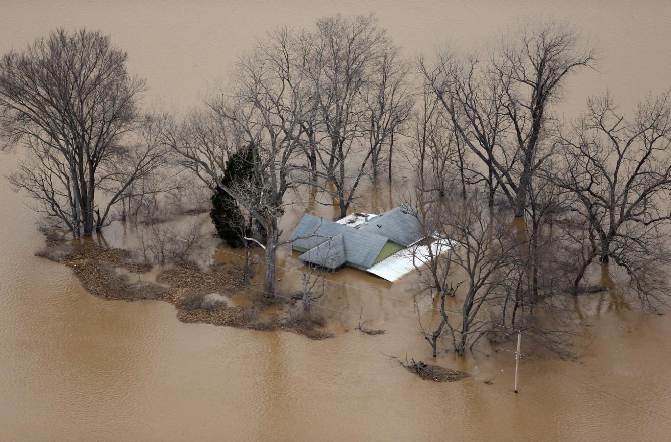 Aerial photos of historic flooding on Meramec River