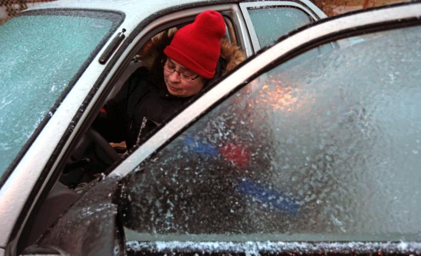 Sleet, freezing rain make St. Louis morning commute treacherous