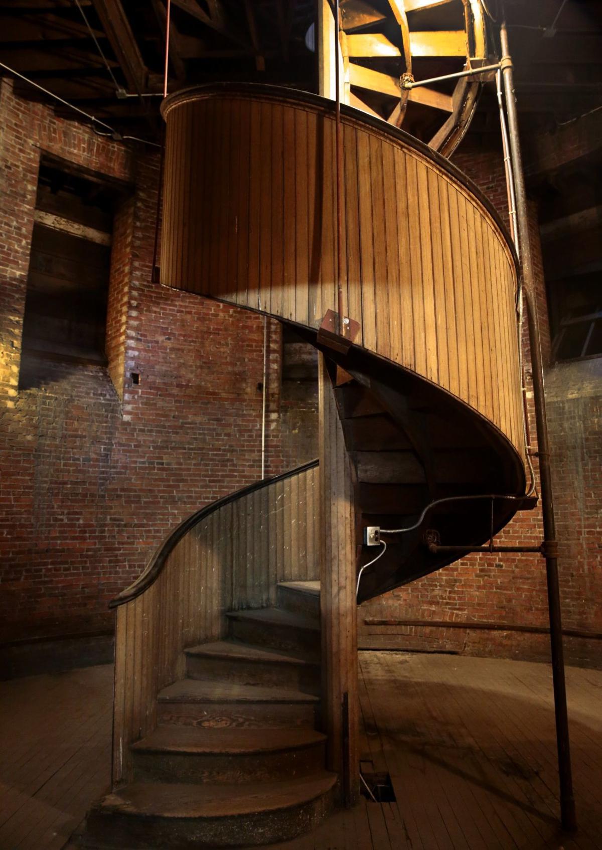 150 years From Lunatic Asylum to St. Louis Psychiatric Rehabilitation