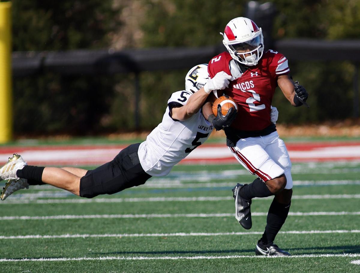 MICDS offense cranks on all cylinders to top Lafayette in Class 5 district  semifinal