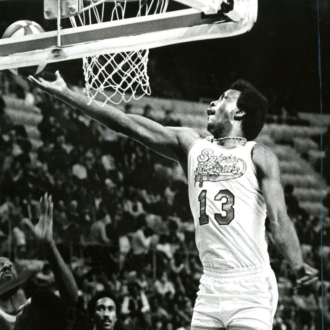 Nba Great Former Spirits Of St Louis Player Moses Malone Dies