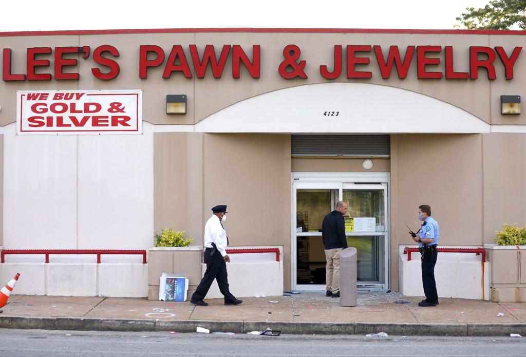 Retired Police Captain Shot To Death At St Louis Pawn Shop In Slaying Caught On Facebook Live Law And Order Stltoday Com