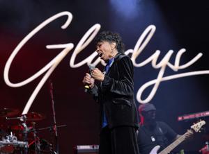 Legendary singers descend on Enterprise Center for Queens Concert