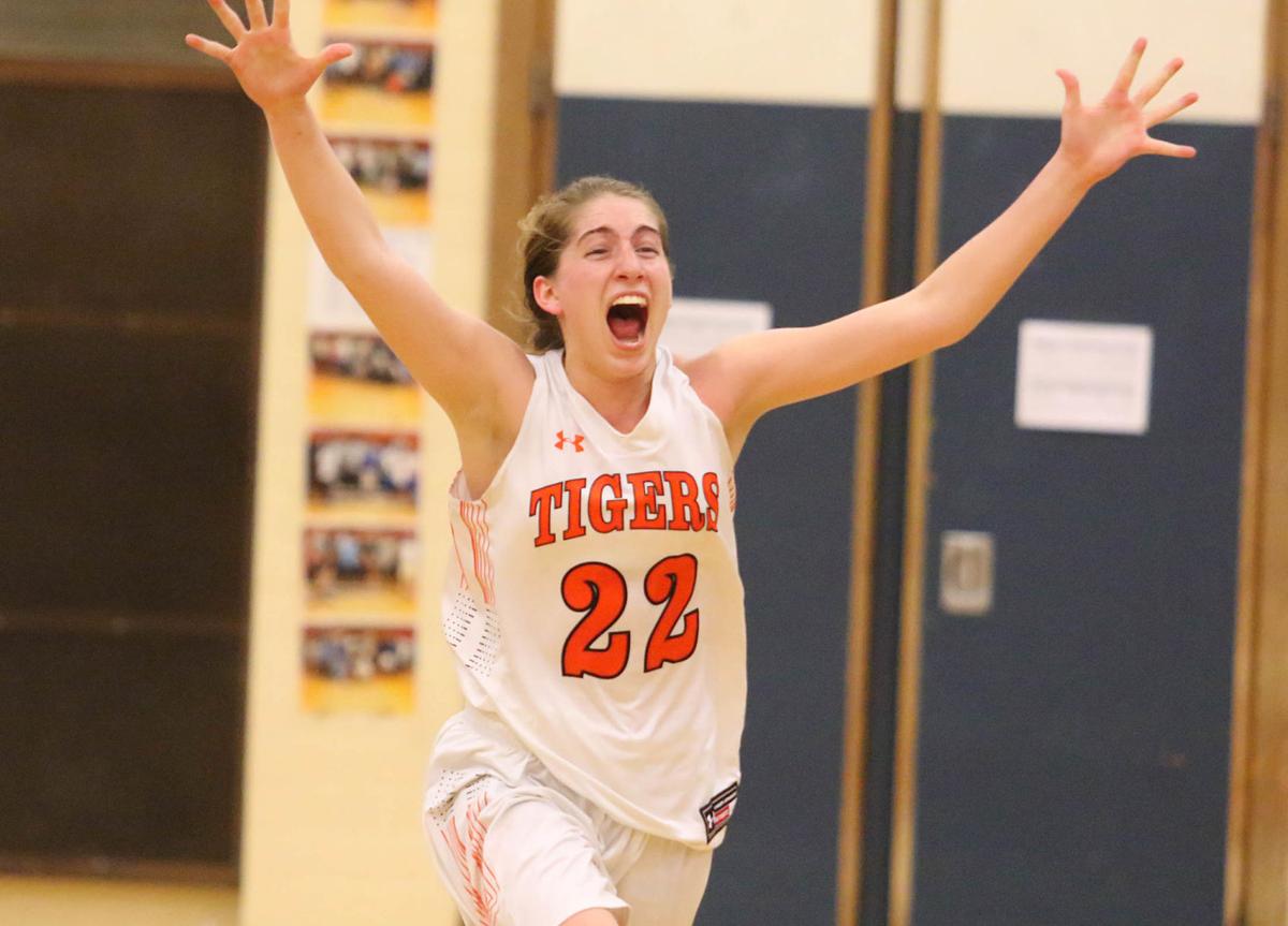 Edwardsville Advances To Elite Eight By Beating Rock Island Again