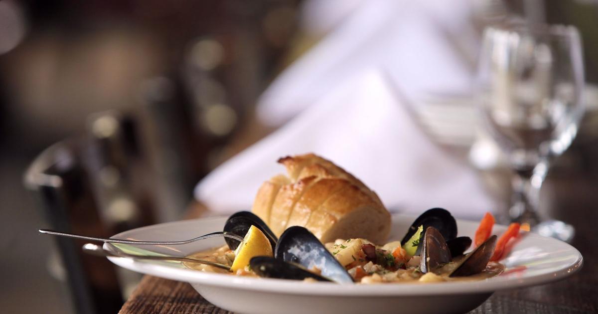 Sqwires Restaurant Tom's Seafood Chowder