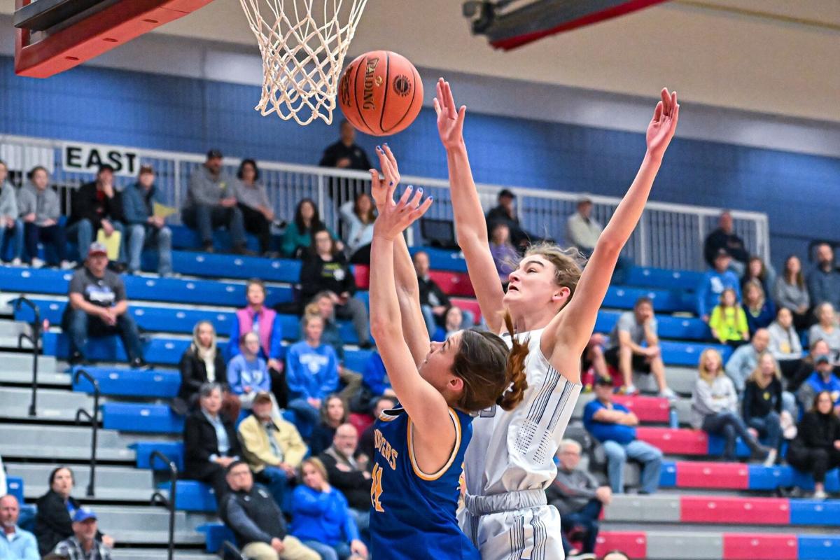 03/11/23 - Girls C5 Quarterfinal Note Dame CG vs John Burroughs