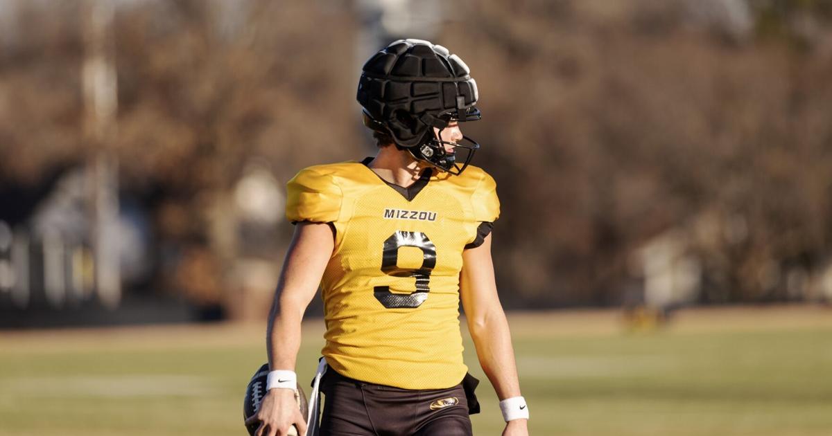 Image for article Can Beau throw? Settled in after portal visit mishap, new Mizzou QB Pribula shows off arm