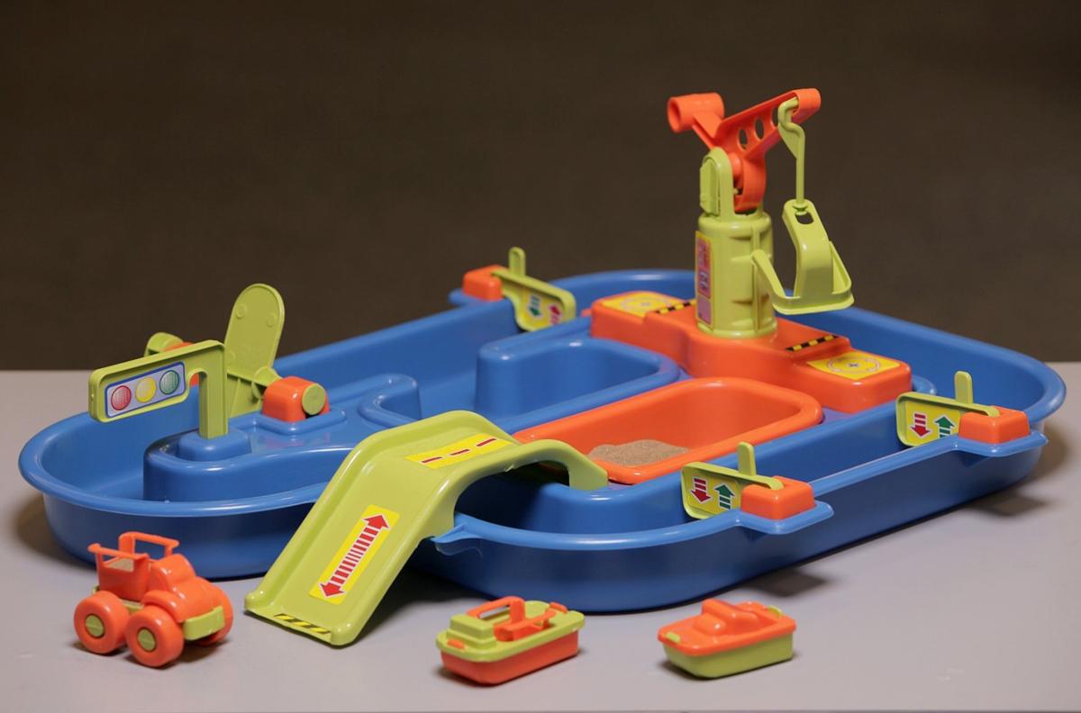 american plastic toys sand & water playset